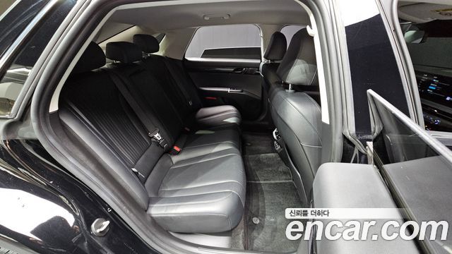 Hyundai Grandeur 2023 — photo 17