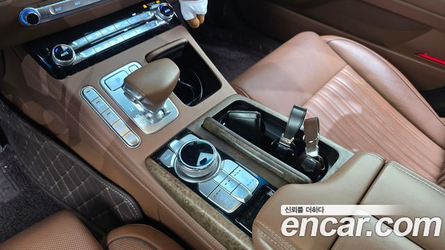 Genesis G90 2019 — photo 9