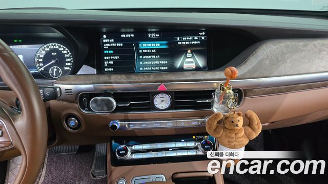 Genesis G90 2019 — photo 14