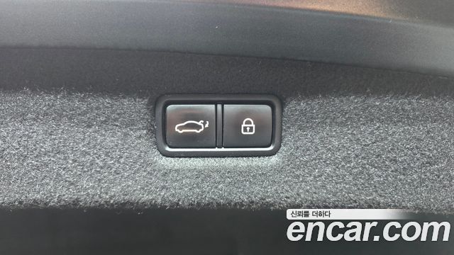 Genesis G90 2019 — photo 19
