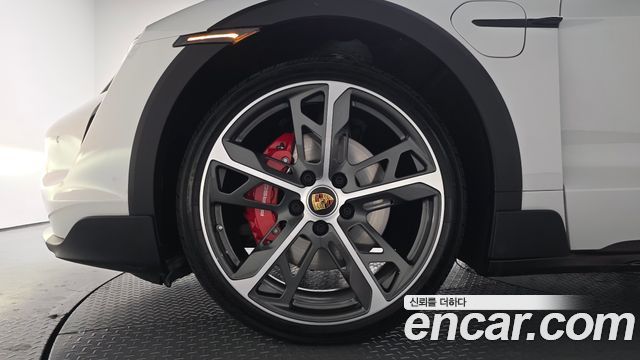 Porsche Taycan 2024 — photo 5