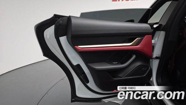 Porsche Taycan 2024 — photo 15