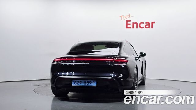 Porsche Taycan 2022 — photo 4