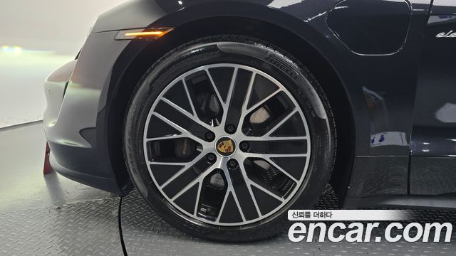 Porsche Taycan 2022 — photo 5