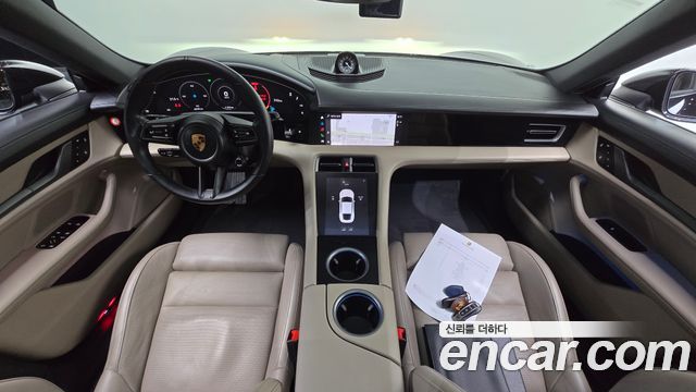 Porsche Taycan 2022 — photo 10