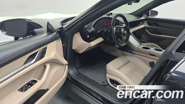 Porsche Taycan 2022 — photo 13