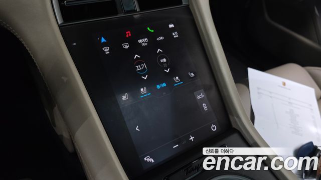 Porsche Taycan 2022 — photo 23