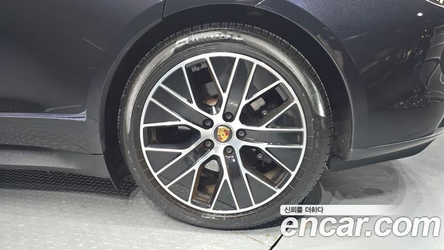 Porsche Taycan 2022 — photo 7