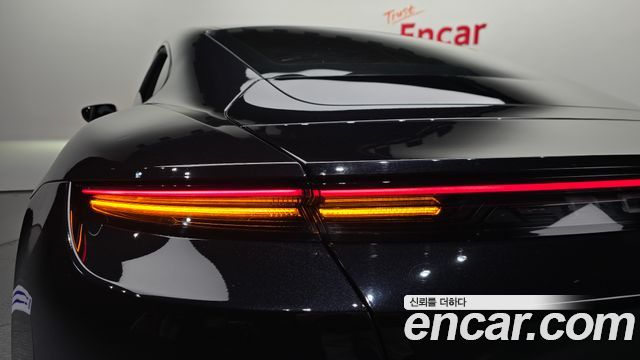 Porsche Taycan 2022 — photo 9