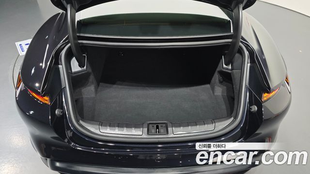 Porsche Taycan 2022 — photo 32