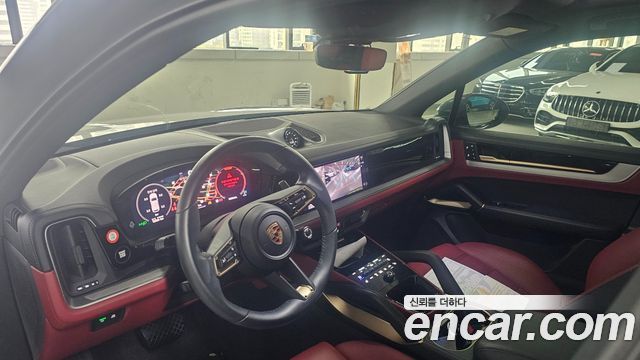 Porsche Cayenne 2024 — photo 3