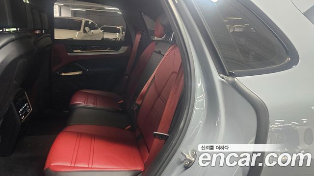 Porsche Cayenne 2024 — photo 5