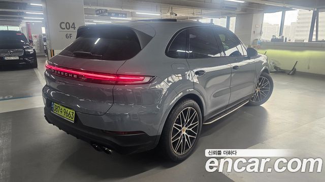 Porsche Cayenne 2024 — photo 6