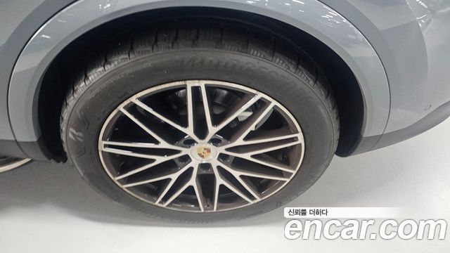 Porsche Cayenne 2024 — photo 9