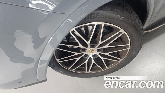 Porsche Cayenne 2024 — photo 12