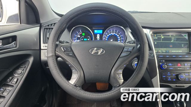Hyundai Sonata 2014 — photo 19