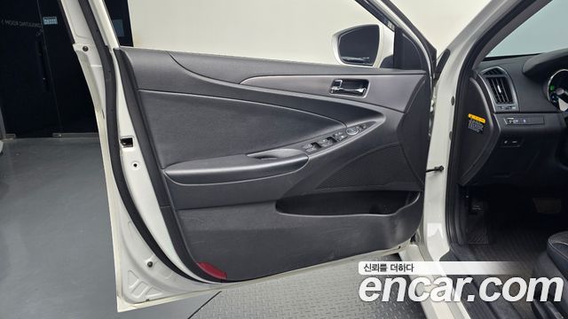 Hyundai Sonata 2014 — photo 14