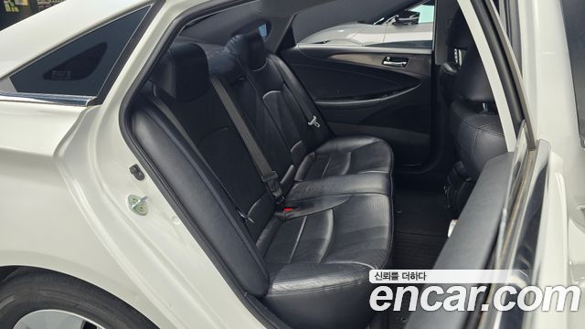 Hyundai Sonata 2014 — photo 16