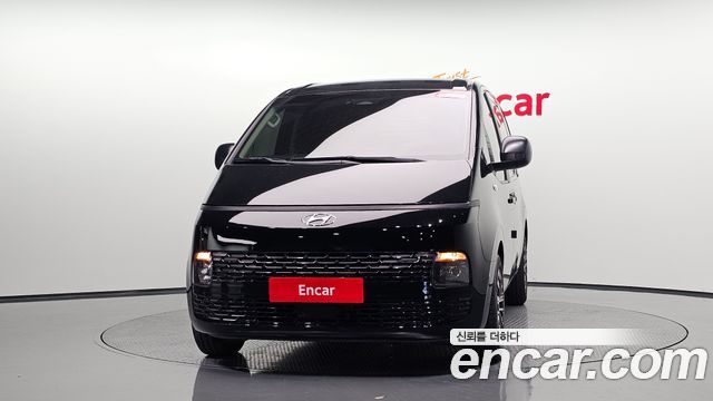 Hyundai Staria 2022 — photo 3