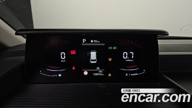 Hyundai Staria 2022 — photo 11