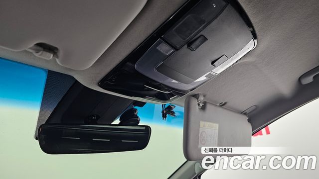 Hyundai Staria 2022 — photo 25
