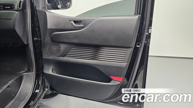 Hyundai Staria 2022 — photo 14
