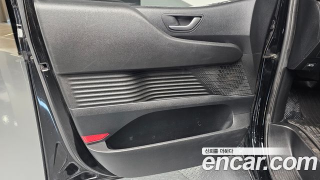 Hyundai Staria 2022 — photo 15