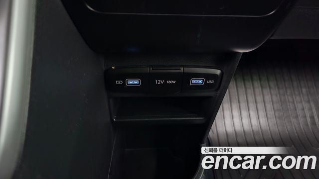 Hyundai Staria 2022 — photo 27