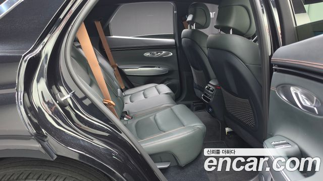 Genesis GV70 2023 — photo 18