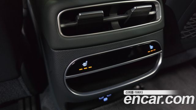 Genesis GV70 2023 — photo 25