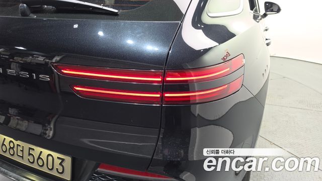 Genesis GV70 2023 — photo 9