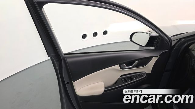 Hyundai Kona 2023 — photo 14