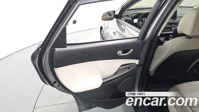 Hyundai Kona 2023 — photo 15