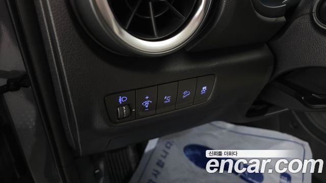 Hyundai Kona 2023 — photo 40