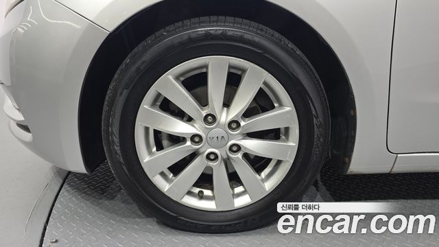 Kia K3 2014 — photo 5