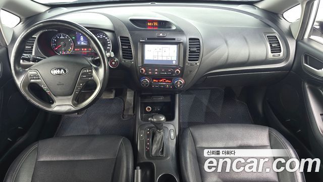Kia K3 2014 — photo 10