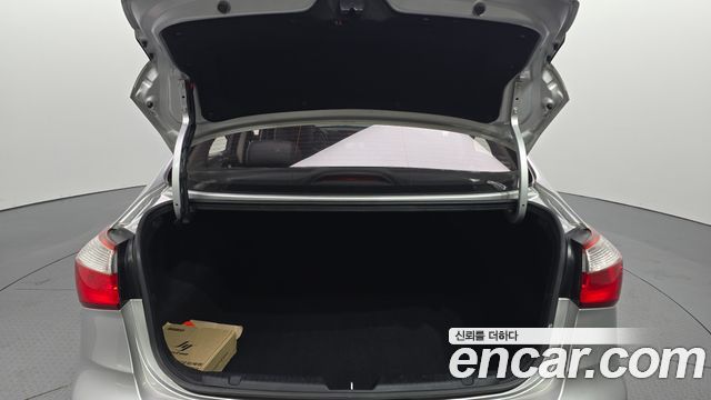Kia K3 2014 — photo 26