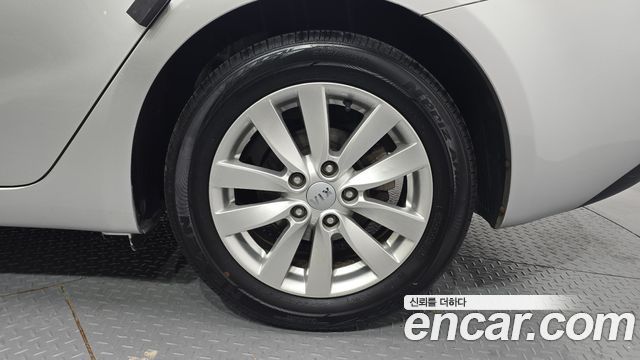 Kia K3 2014 — photo 7