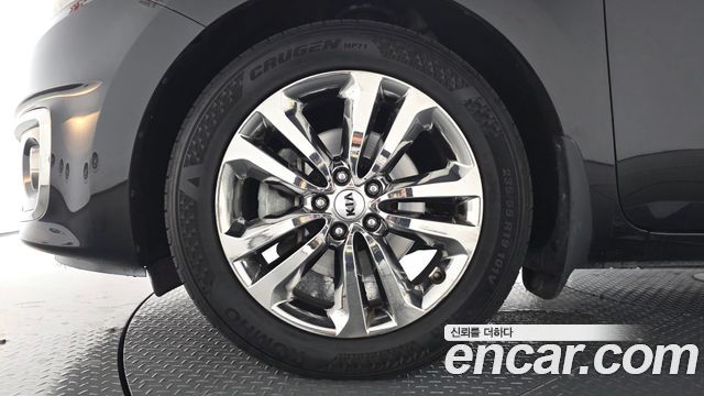 Kia Canival 2016 — photo 5