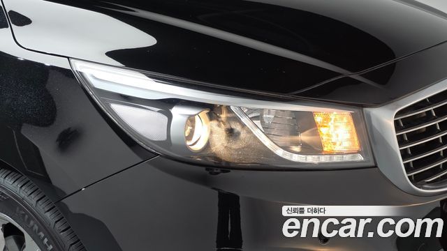 Kia Canival 2016 — photo 8