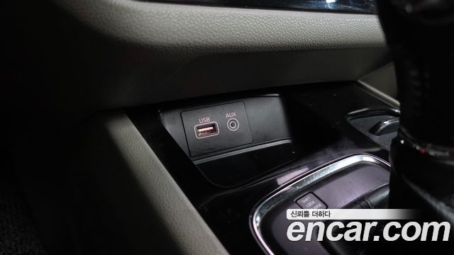 Kia Canival 2016 — photo 29