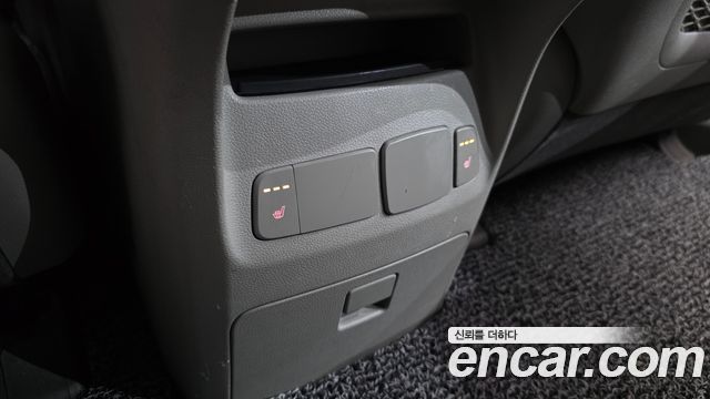 Kia Canival 2016 — photo 32