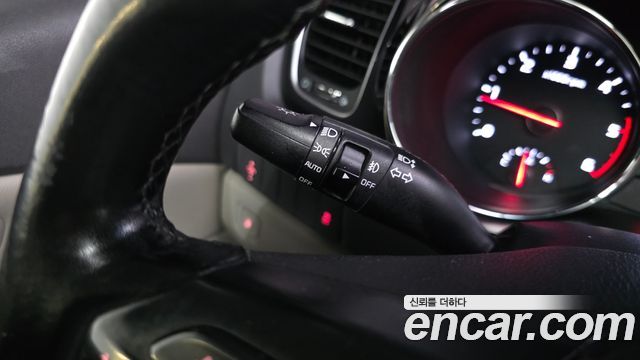 Kia Canival 2016 — photo 35