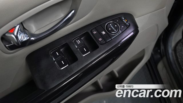 Kia Canival 2016 — photo 36