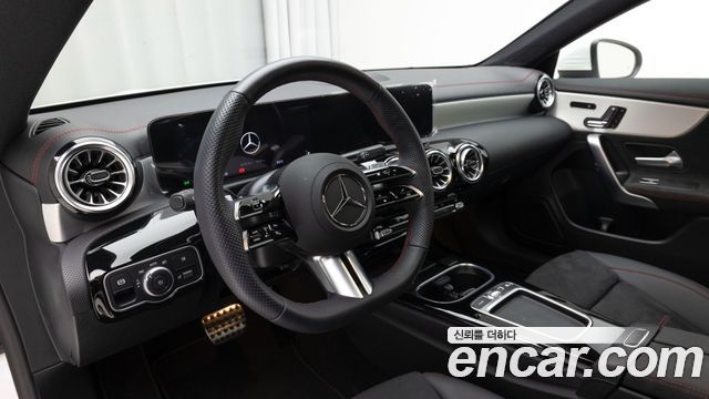 Mercedes-Benz CLA-Class 2026 — photo 13