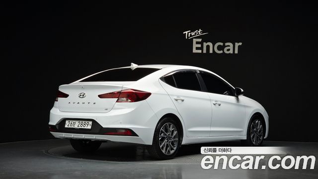 Hyundai AVANTE 2019 — photo 2