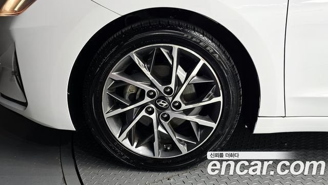 Hyundai AVANTE 2019 — photo 5