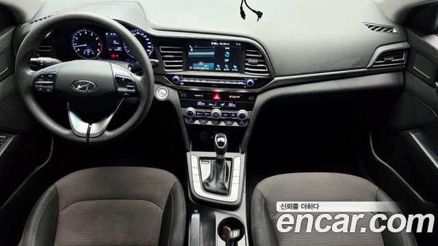 Hyundai AVANTE 2019 — photo 10