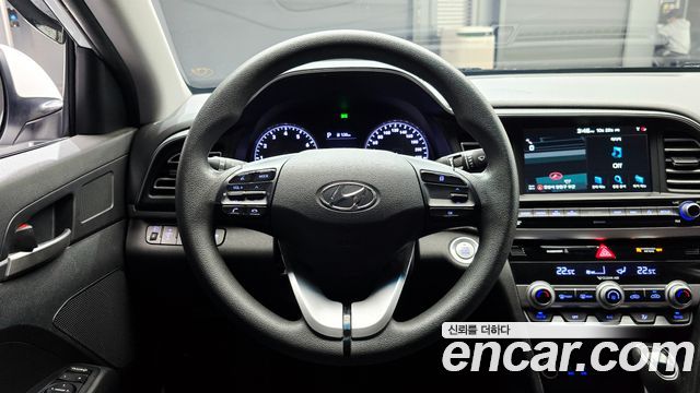 Hyundai AVANTE 2019 — photo 20