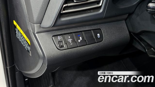 Hyundai AVANTE 2019 — photo 26